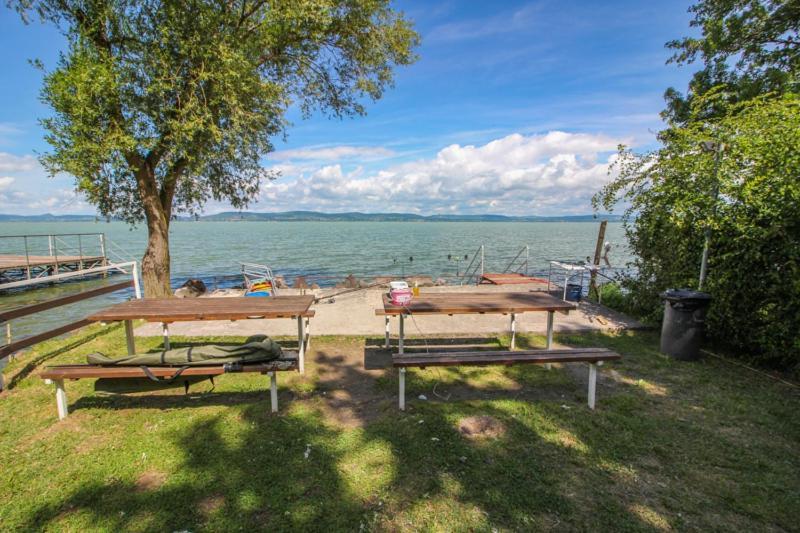 Apartament Panorama Balatonlelle Zewnętrze zdjęcie
